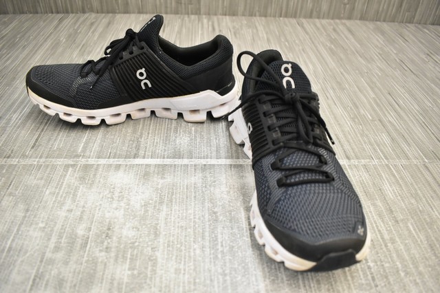 on cloudswift black womens