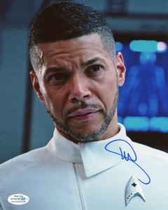 Wilson-Cruz-034-Star-Trek-Discovery-034-AUTOGRAPH-Signed-8x10-Photo-B-ACOA