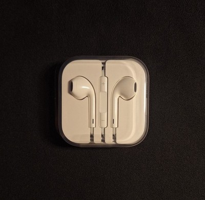   Original Apple EarPods 3,5mm Klinke Kopfhörer - NEU im Blister - A1472