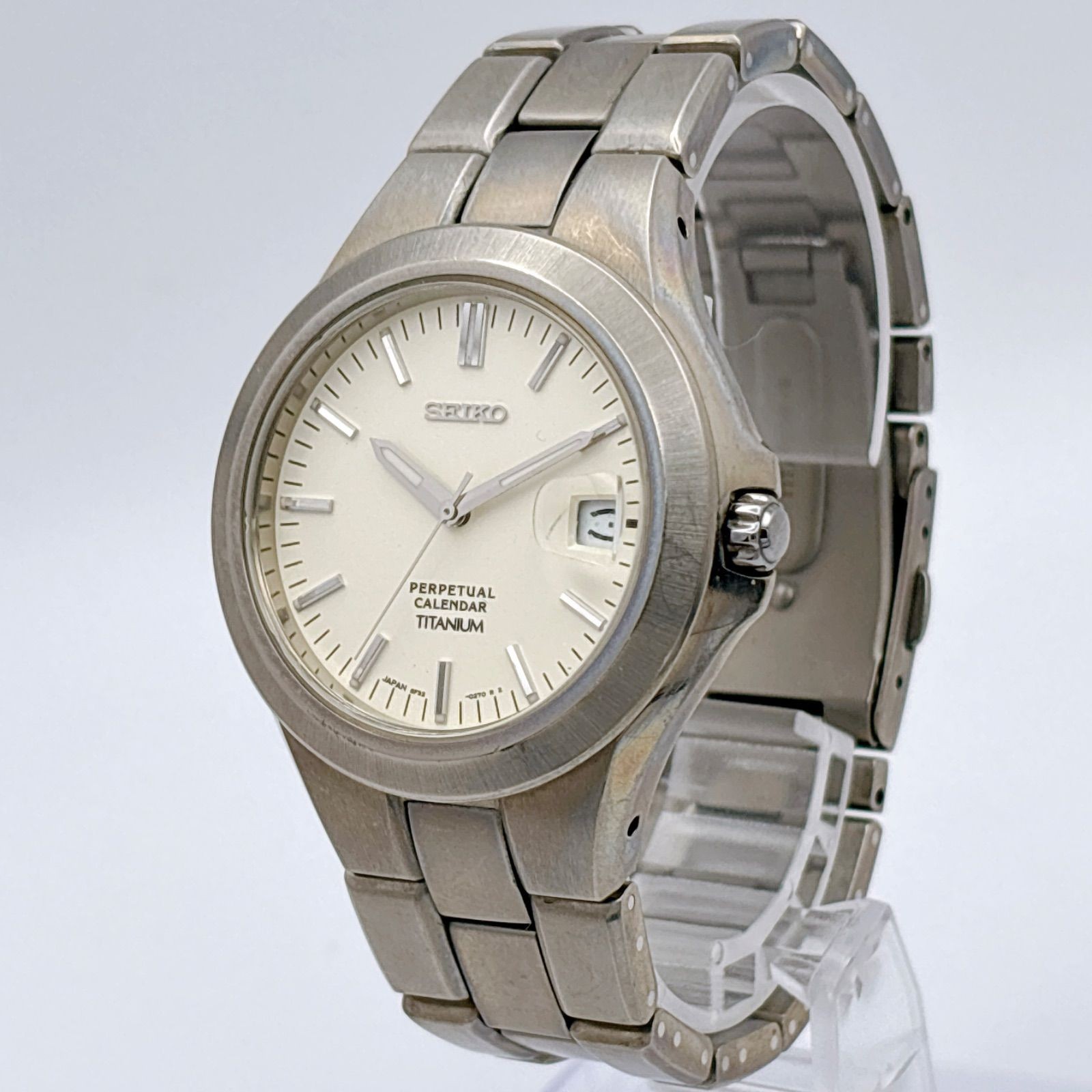 Цифровой фотоаппарат SEIKO perpetual calendar 8F32