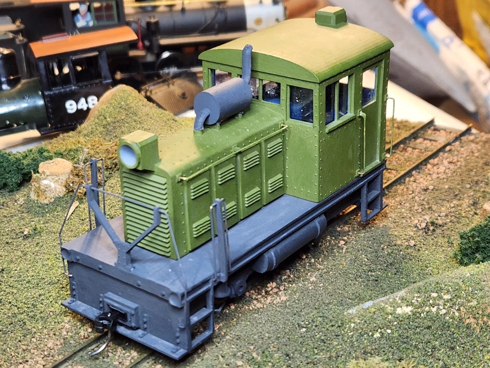 On30 Freelance "Critter" Switcher Kit 3D Printed With Cab Interior Details - Image 2 of 4