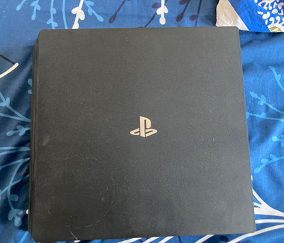 Sony PlayStation 4 Pro PS4 1TB 4K UHD PAL schwarz + DualShock 4 + Ladestatio