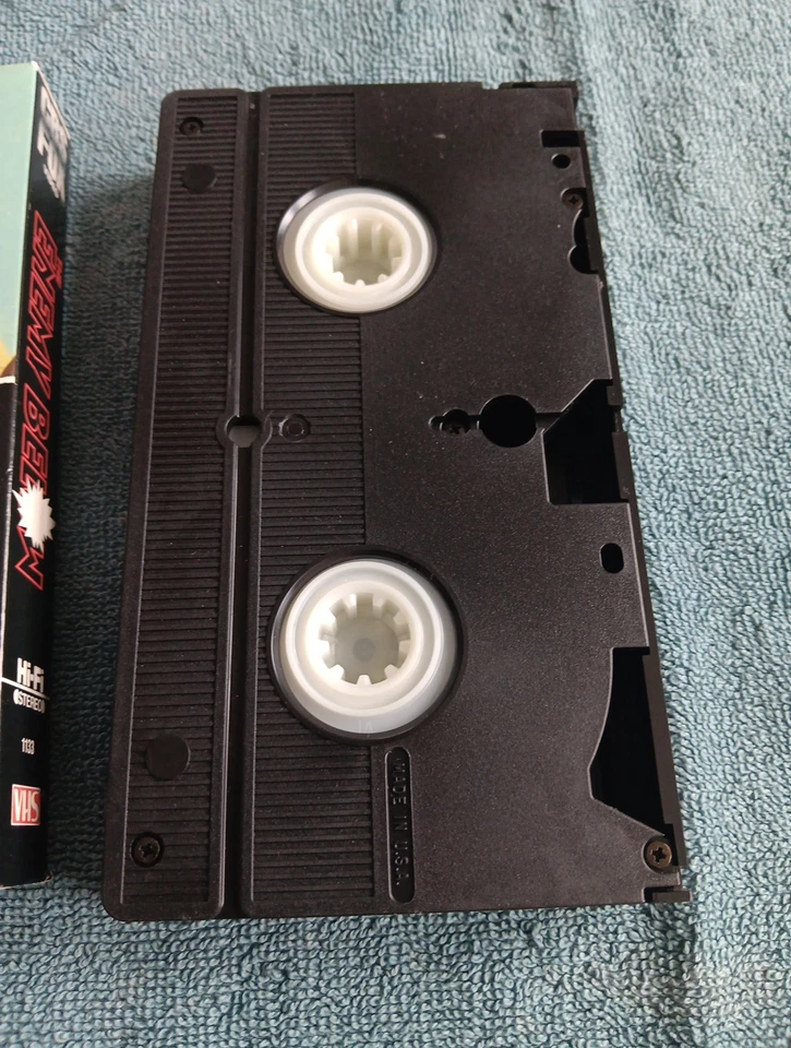 The Enemy Below VHS Robert Mitchum Military Action Drama CBS FOX WW2 Movie - Image 4 of 4