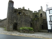 Photo A3 Castle gatehouse on Rose Hill Street Conwy  c2011