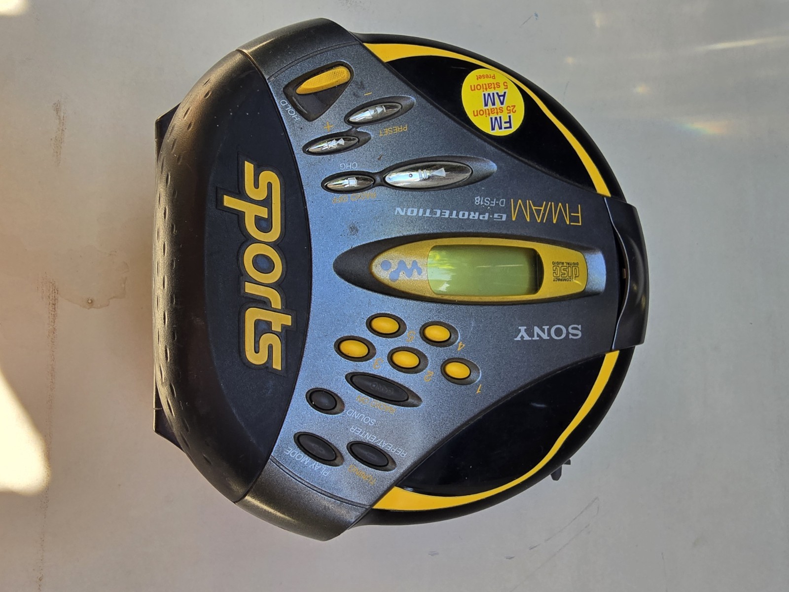 Sony CD FM/AM Sports Player D-FS18
