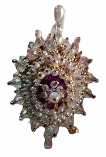 Vintage Ei Stecknadel lila Samt Kunstperlen Aurora Borelais Weihnachtsschmuck - Bild 1 von 10