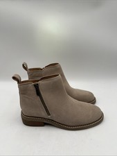 Women s Crown Vintage Gorgie Ankle Bootie Beige Size 6.5/37