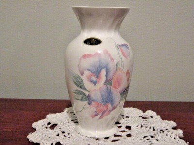 Aynsley Little Sweetheart Pastel Floral Vase Fine Bone China