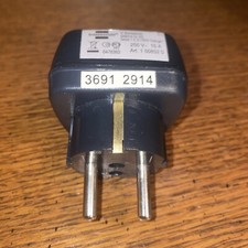 1 Brennenstuhl 50852 0 Travel Plug 250V- 15A from US 3 Pin Connector Grounder
