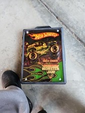 Hot Wheels Monster Truck 1:64 With Carrying Case Lot Of 15