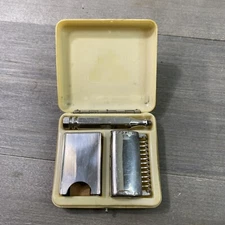 Vintage Ever Ready 24 14 Shovel Head Safety Razor w/ Razor Storage & Case