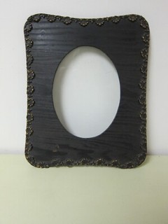 Antique "Piecrust" wooden frame