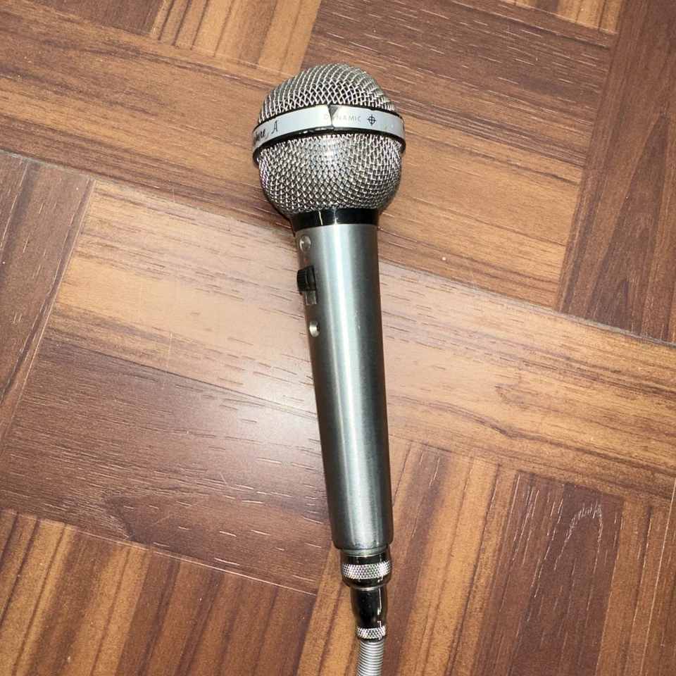 Shure Unisphere A Model 585SA Dynamic Microphone - - Image 2 of 4