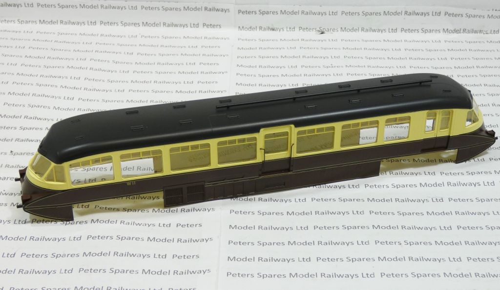Dapol 115429 Railcar OO Gauge Body Choc/Cream Lined W11 BR
