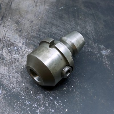 ROYAL R8 EASY CHANGE QUICK CHANGE END MILL HOLDER - 5/8'' - EC-EMI0625-040