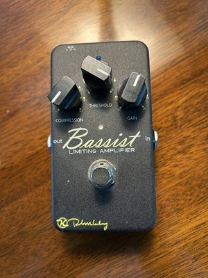 Used Keeley Bassist Compressor and Limiting Amplifier Bass Guitar Effects Pedal