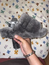 Women  s Gray Uggs Fluff Yeah Sandals with Strap Size 7 US