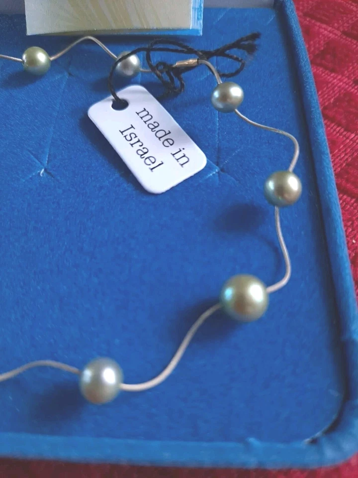 Beautiful Fine .585 14K YG  & Pistachio Pearl ADI PAZ Wavy Wire Bracelet - Image 2 of 4