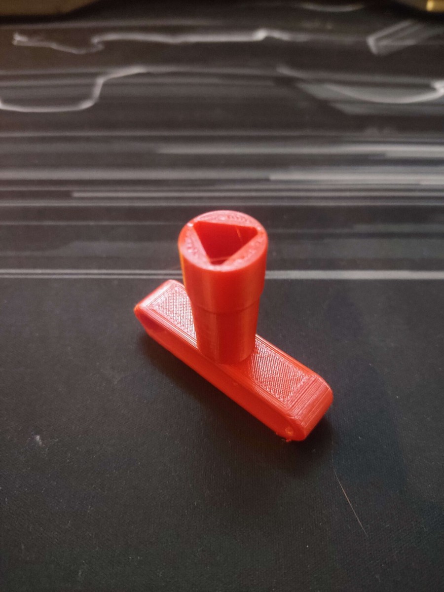 Clés Plastique Pour Insert Triangulaire Ajile - 2 Pièces, Tailles 7 Et 8 Mm | Pour Verrous, Loquets à Clé Triangulaire | Polyamide Noir, Résistant, Ne Rouille Pas