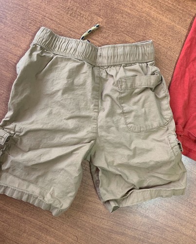 Boys Size 5 Shorts & Tshirt - Picture 3 of 6