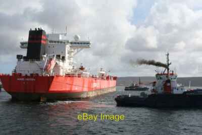 Photo 6x4 Shuttle Tanker Hanne Knutsen being pulled off Jetty 3 atSullom  c2010