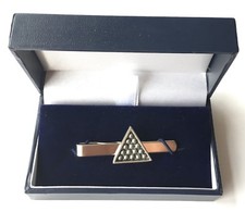 Palline da biliardo in triangolo personalizzate realizzate con scivolo cravatta in peltro inglese (N435)