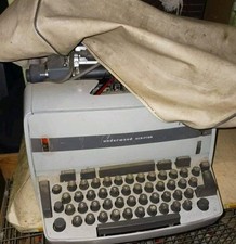 Vintage Underwood Scriptor Electric Typewriter, untested thumbnail