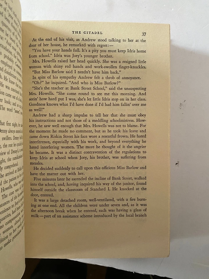 The Citadel A.J. Cronin 1937 Grosset & Dunlap Hardcover - Image 4 of 4