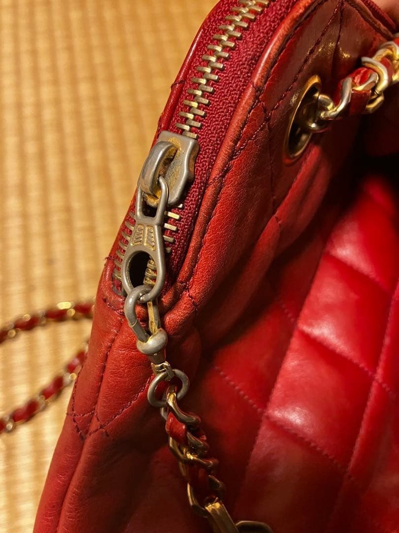 CHANEL Vintage Matelassé Chain Shoulder Bag 31RUE Tote Bag Red Gold hardware thumbnail 7