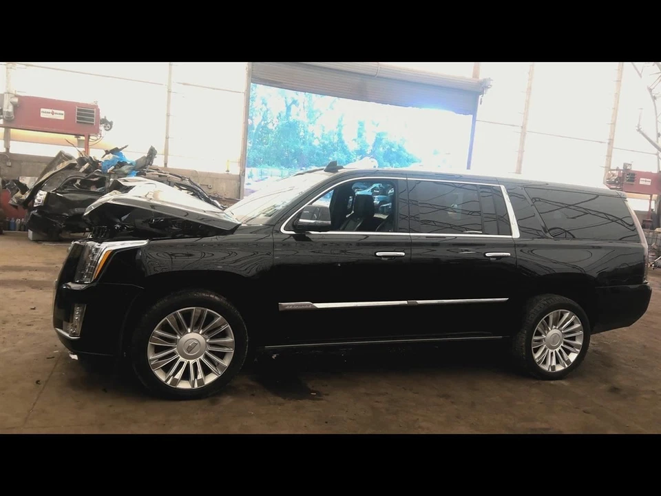 (LOCAL PICKUP ONLY) Driver Left Rear Side Door Fits 15-20 ESCALADE ESV 6706147 Foto 2 de 4