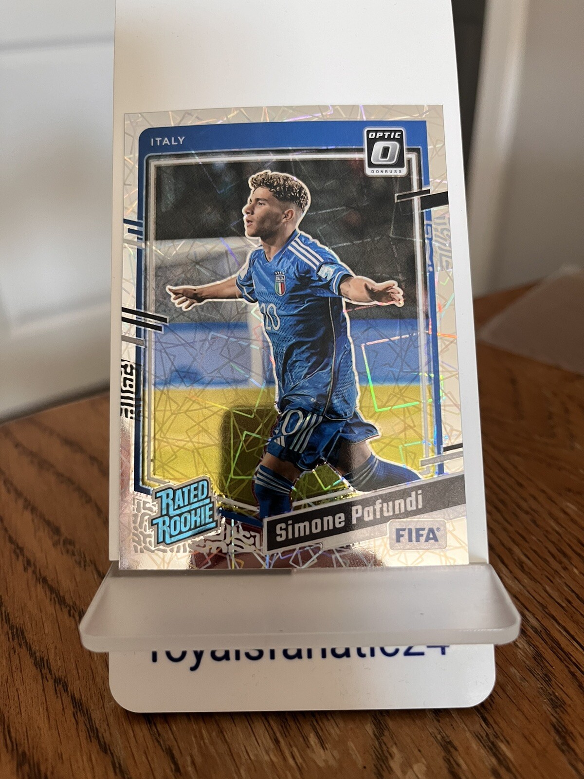 2023-24 Donruss Panini OPTIC Velocity PRIZM Soccer No. 198 Simone Pafundi Italy