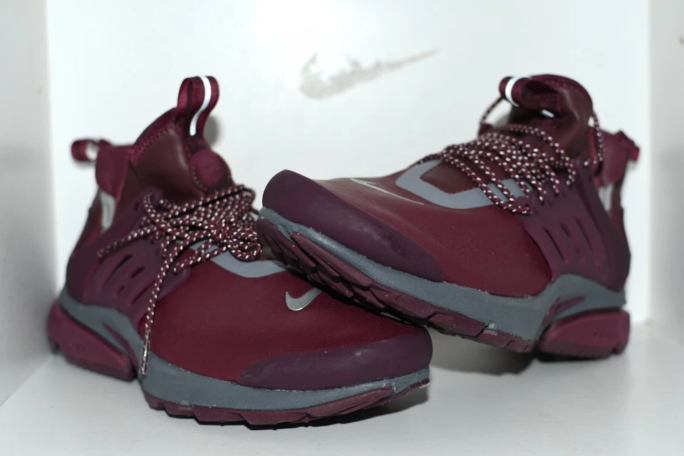 Tênis Nike Air Presto Utility Mid Feminino - Tamanho 7 - Texturizado Performance - Imagem 2 de 4