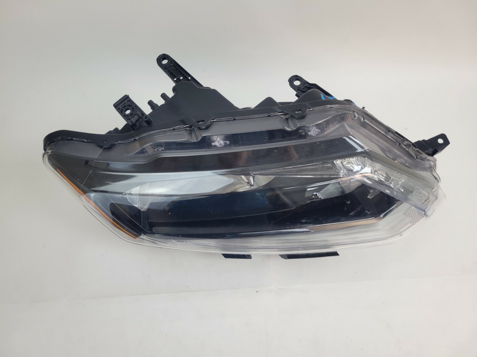 2014 2015 2016 Nissan Rogue RH Passenger Halogen Headlight OEM 