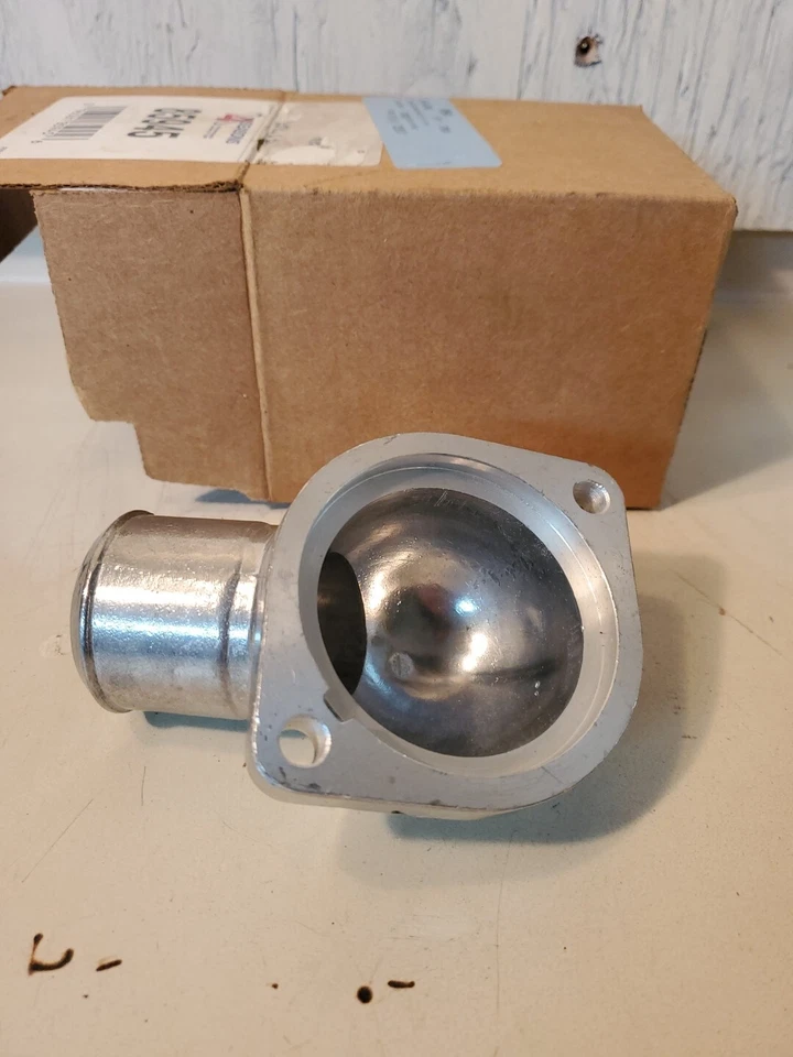 Salida de agua refrigerante motor 4 estaciones 85945 Foto 3 de 3