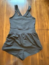 Old Navy Women's Active Powersoft Go-Dry Shortsie Size Medium Black