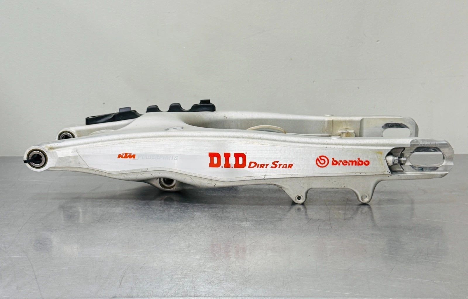 2023.5 KTM 450SXF FE Swingarm Suspension Rear Swing Arm A46004030144 SX-F