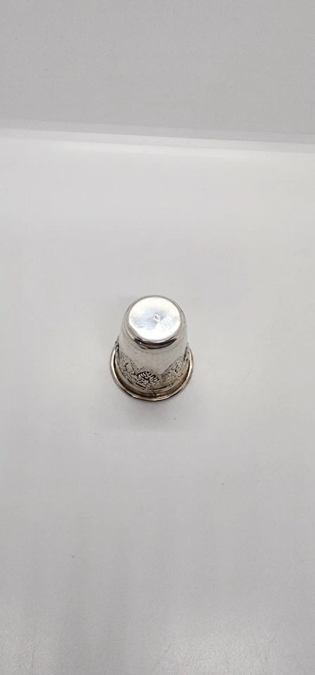 Antique 925silver goblet gold plated interior hand engraved grape cluster motifs - Image 4 of 4