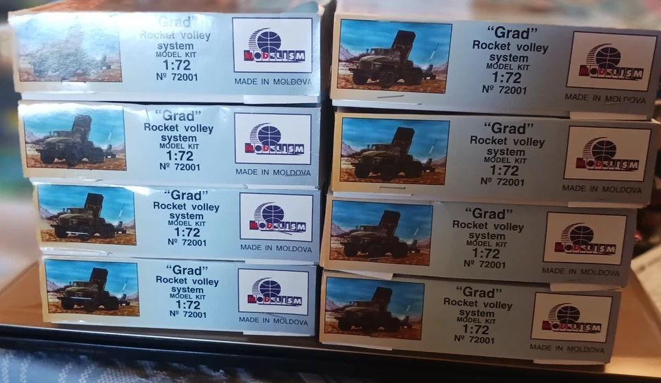 (Z-3) 8 kits de modelos vintage não construídos. Sistemas russos de vôlei de foguete "Grad". - Imagem 2 de 4