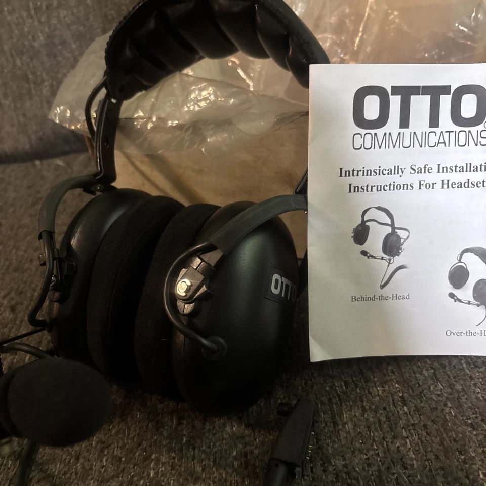 Otto Communications Over The Head Headset W/Microphone USA Model No. V4–10391-S - Image 2 of 4