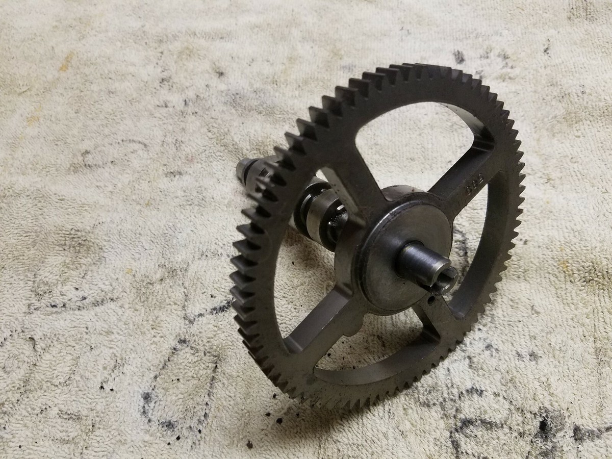 Briggs & Stratton INTEK V-TWIN Camshaft 790562 Model
