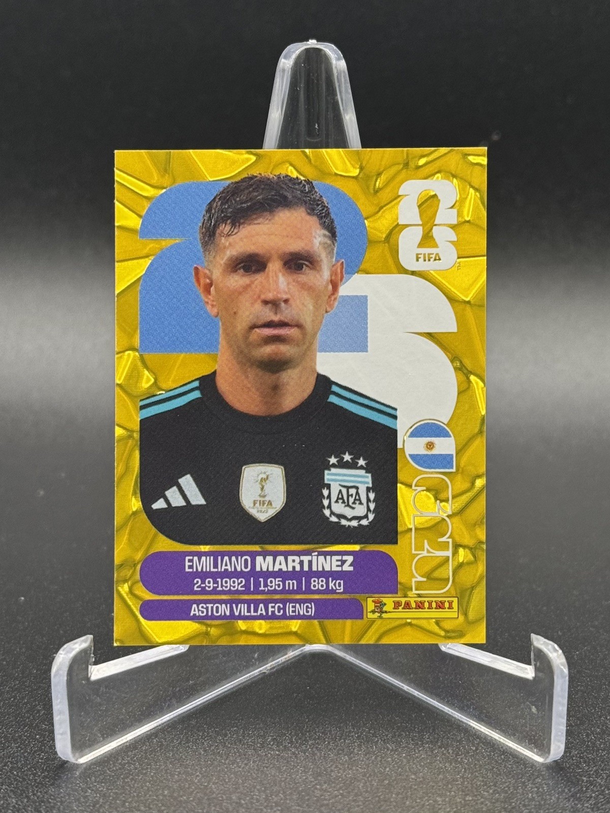 2026 Panini FIFA World Cup Sticker Gold Crumple Emiliano Martinez #ARG2