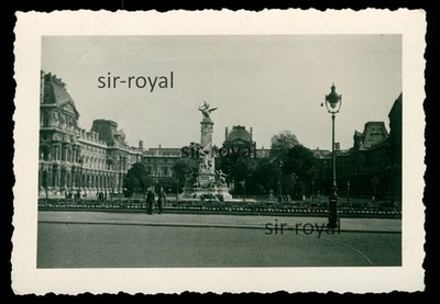 Paris um 1941 - Wehrmacht vor Monument Gambetta - Frankreich - WK2 Foto 9x6cm