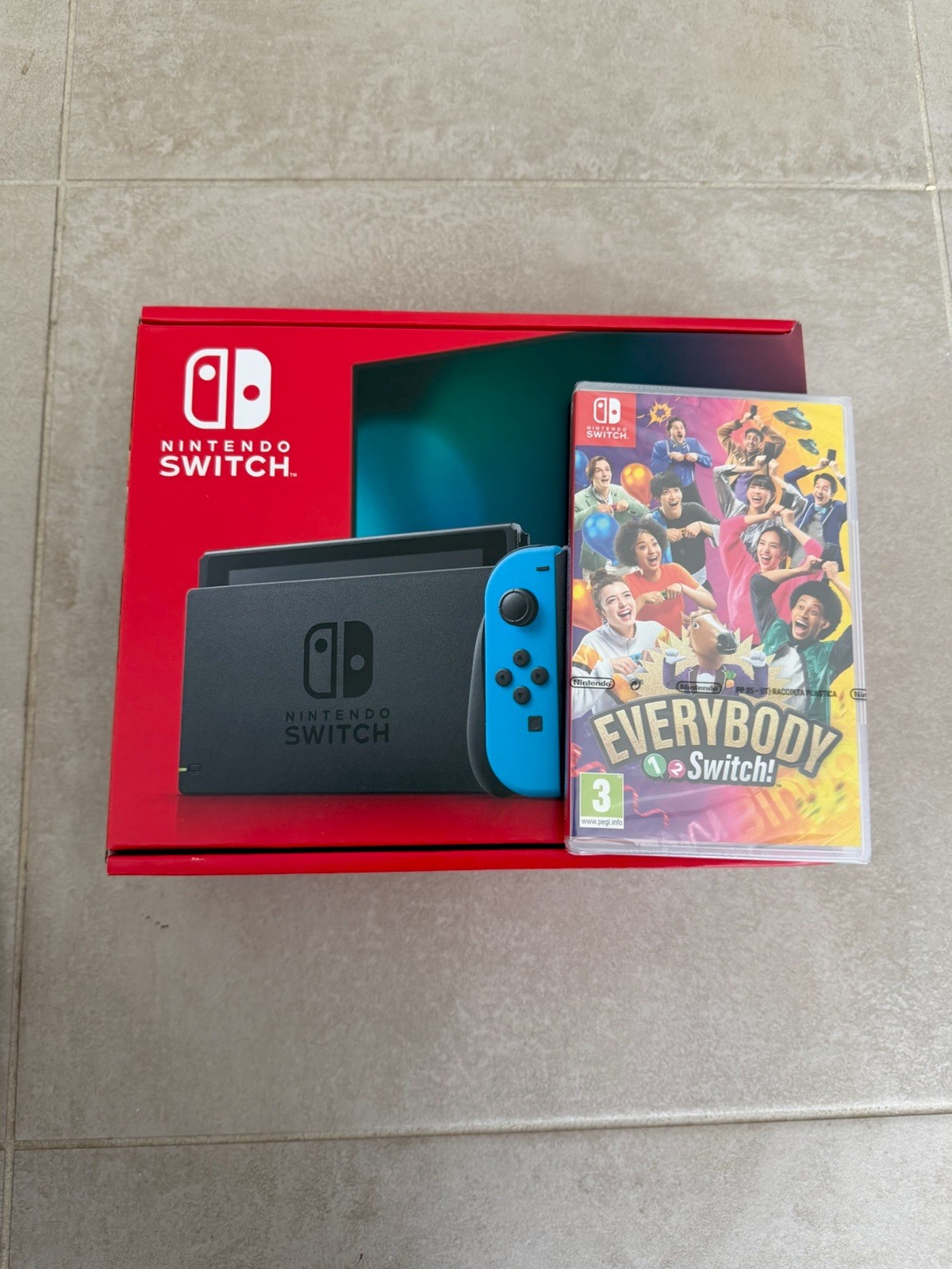 Nintendo Switch 32 Go Console NEUVE Jamais Servie + Jeu One Two Switch