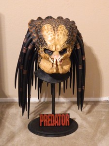 mascara de depredador original