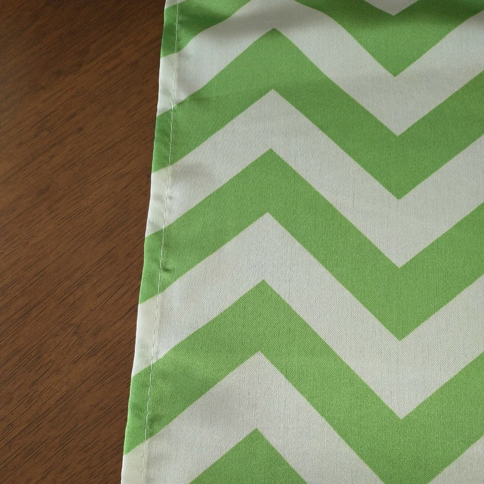 Атласная дорожка для стола — лаймовый и белый шевронный узор 107 x 12 дюймов лот из 15 - Изображение 3 из 4