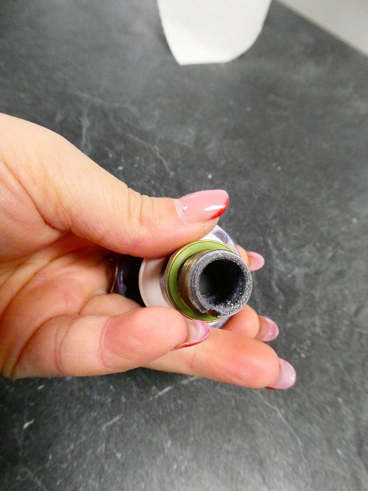 bouchon anti calc  centrale vapeur Philips model psg7028/30(occasion) - Photo 3/3