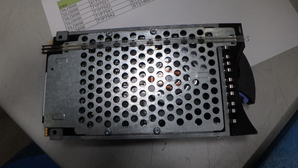 IBM 39J3696 70.56GB SCSI 15K RPM HDD - Image 3 of 4