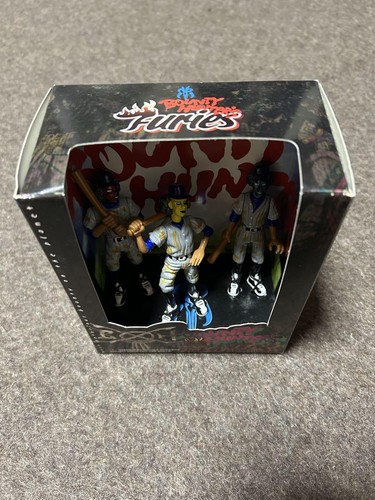 THE WARRIORS BOUNTY HUNTERS BASEBALL FURIES MEZCO MINI FIGURES - Picture 2 of 6