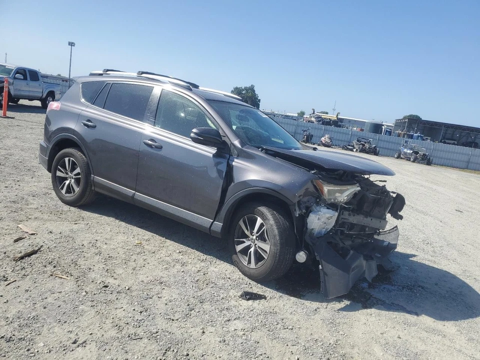 Vidrio de panel de techo usado para: Toyota Rav4 2016 gasolina grado A Foto 4 de 4