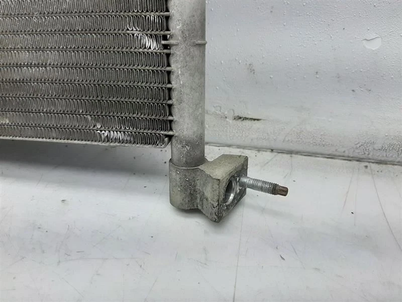 Condensador de aire acondicionado 04-09 Dodge Durango 5056165AA Foto 4 de 4